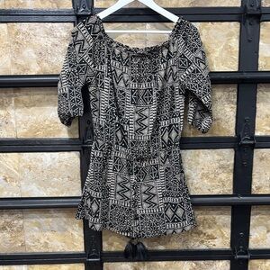 Geometric romper sz xs